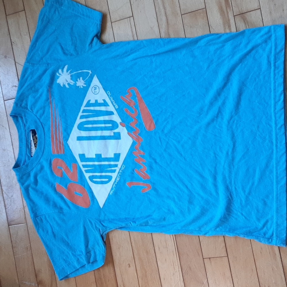 Men's graphic tshirt
